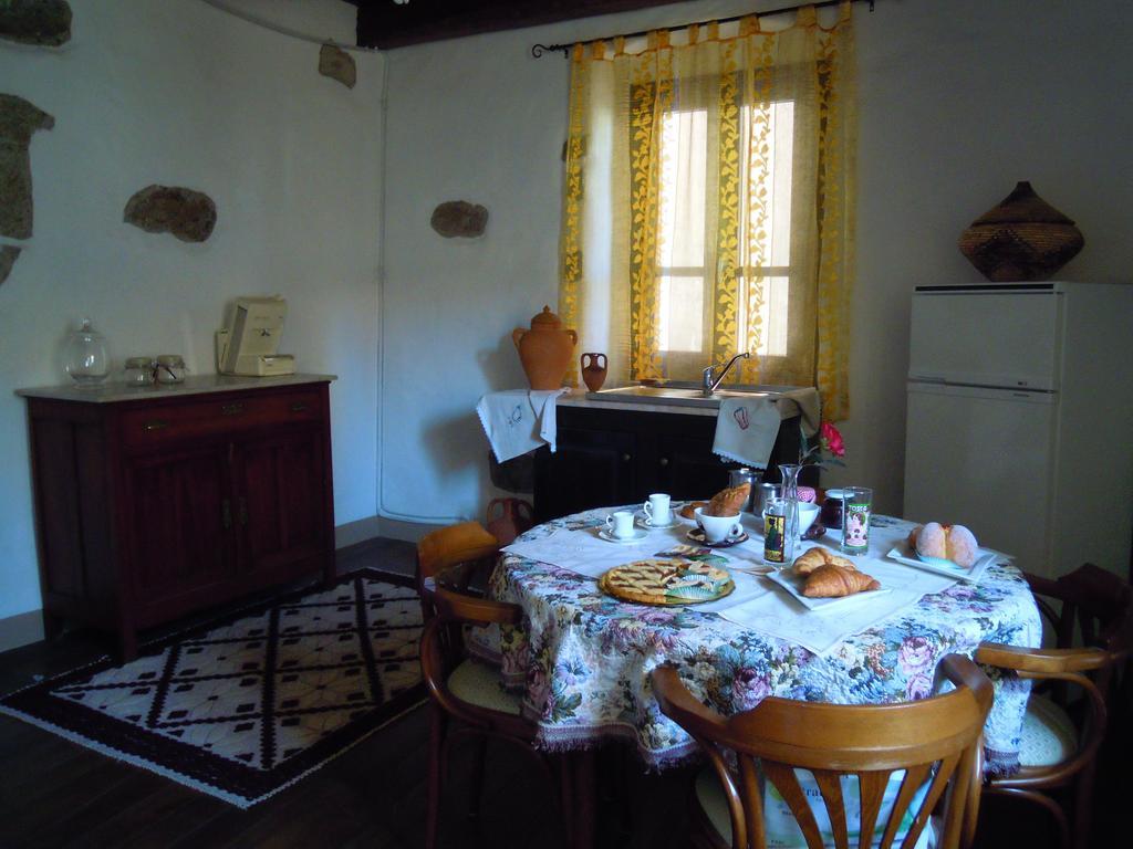 Bed and Breakfast Casa Castori Macomer Exterior foto